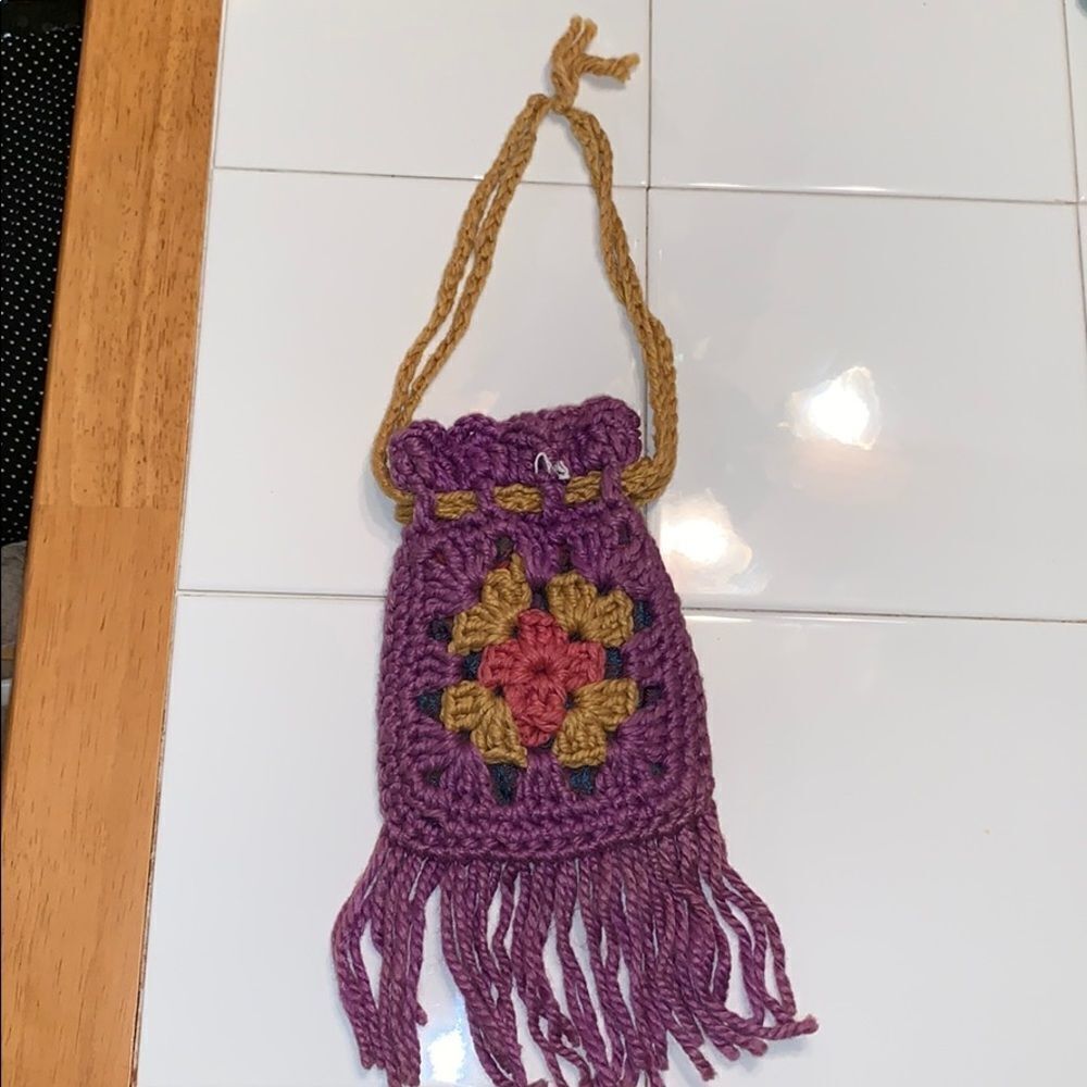 VTG 70s purple &‎ gold crochet square yarn bag